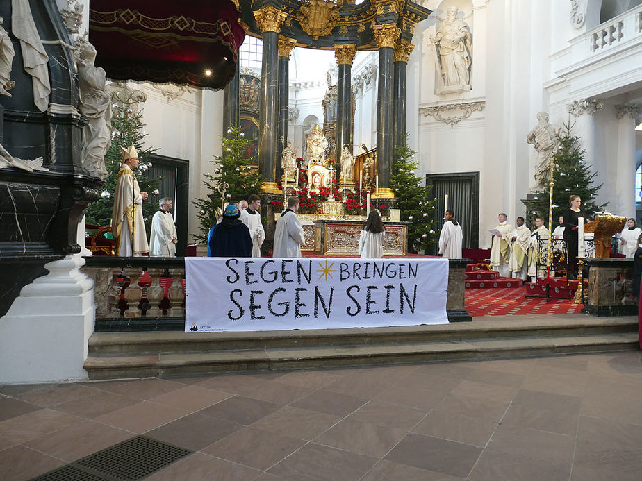 Aussendung der Sternsinger im Hohen Dom zu Fulda (Foto: Karl-Franz Thiede)